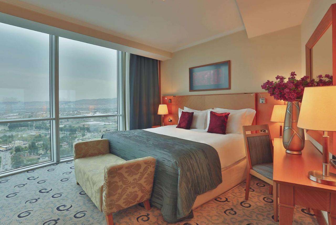 Wyndham Grand Izmir Ozdilek Thermal & Spa Exterior foto A bedroom at the hotel