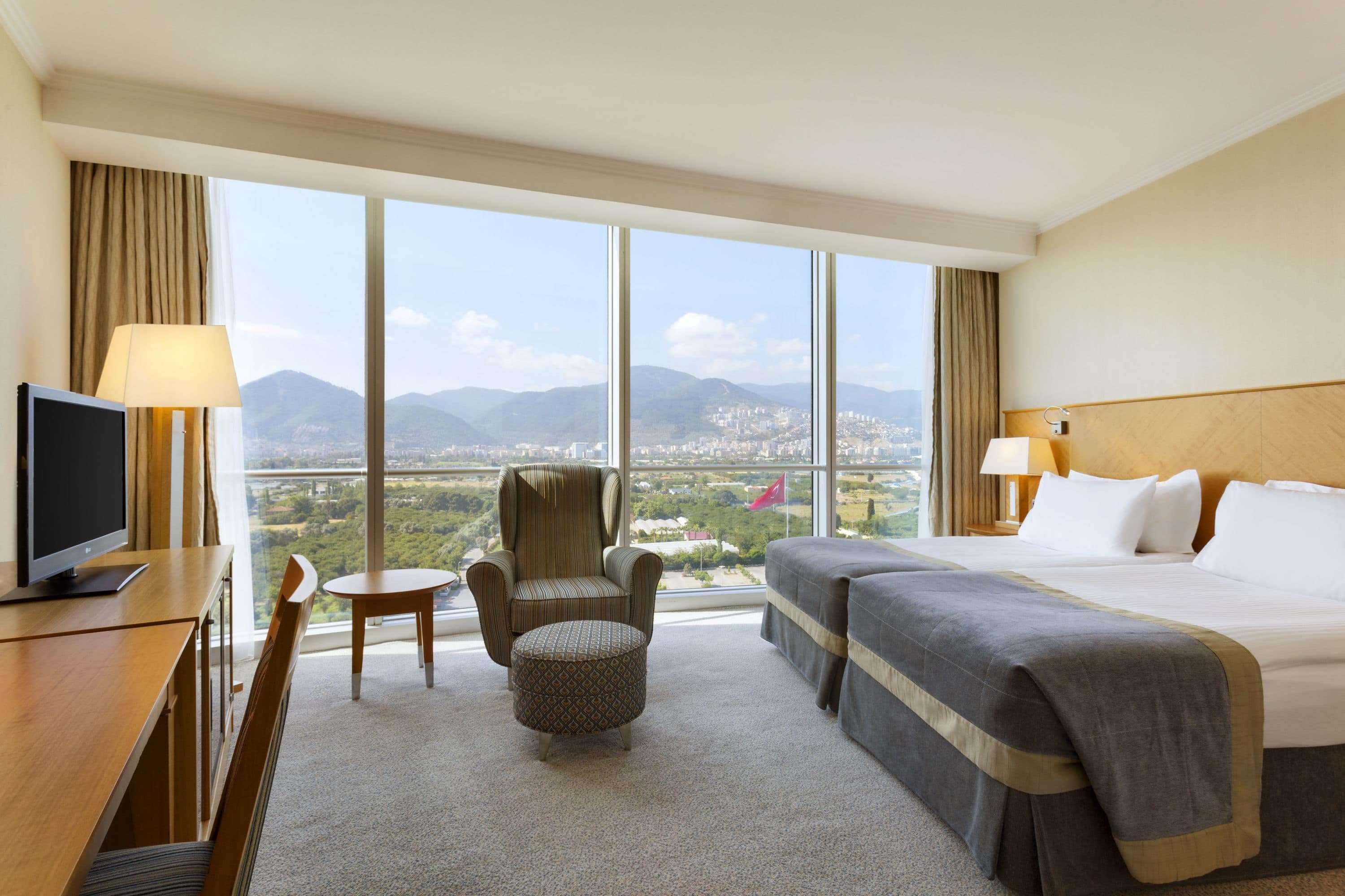 Wyndham Grand Izmir Ozdilek Thermal & Spa Exterior foto A room at the Athens Hilton