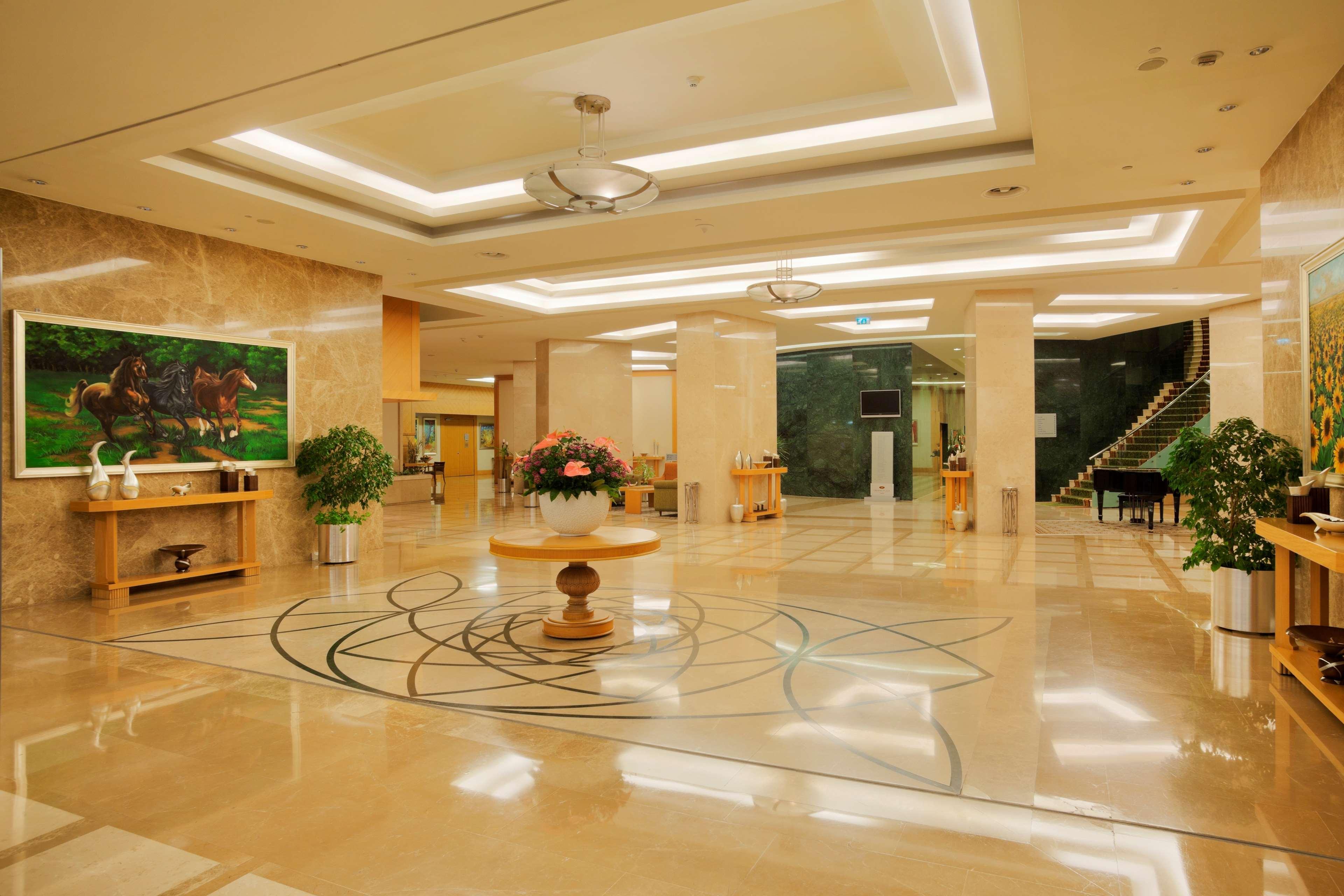 Wyndham Grand Izmir Ozdilek Thermal & Spa Exterior foto Lobby