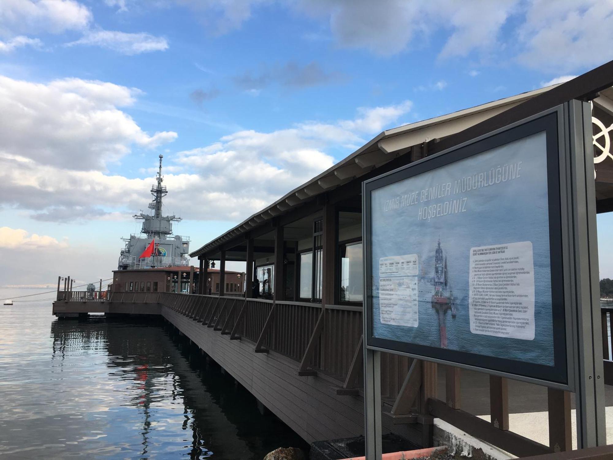 Wyndham Grand Izmir Ozdilek Thermal & Spa Exterior foto The pier at the Naval Museum of Crete