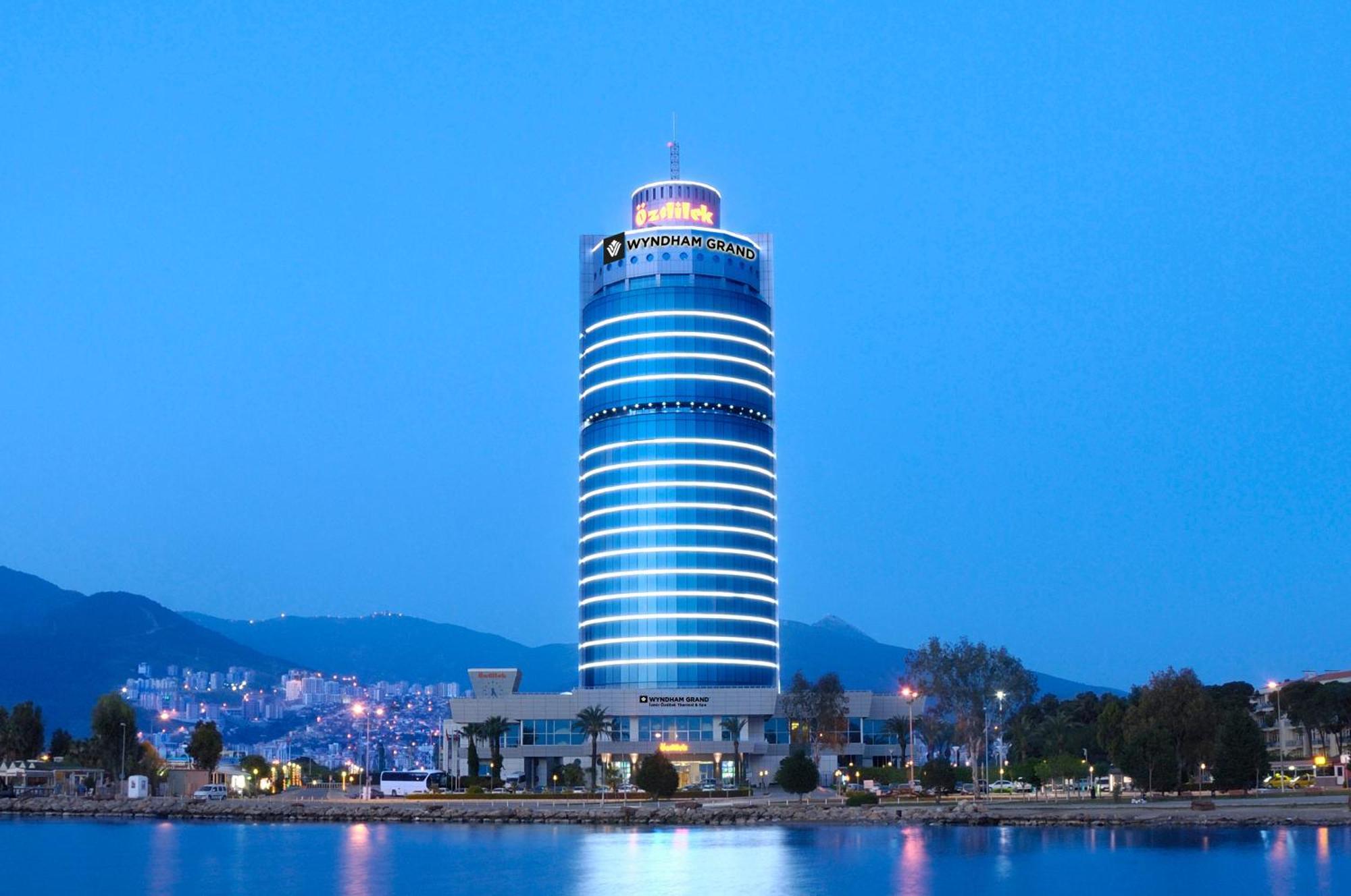 Wyndham Grand Izmir Ozdilek Thermal & Spa Exterior foto Hilton Athens